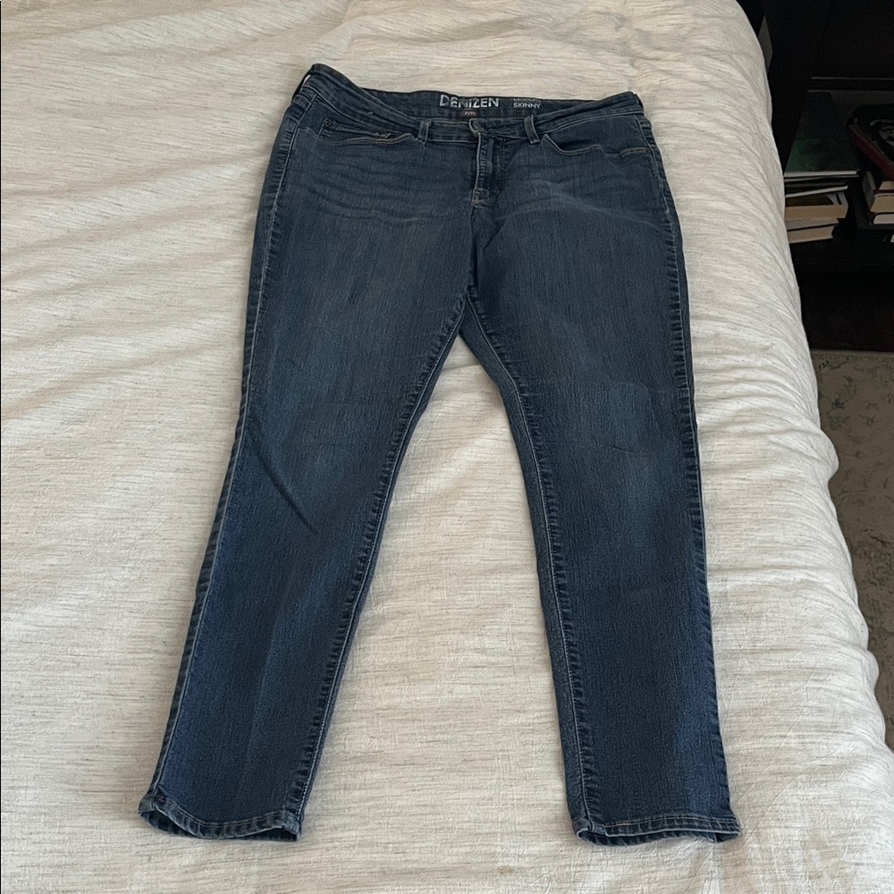 Denizen from Levi's Women's Dark Blue Modern Skinny Jeans